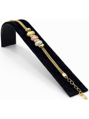 Pangu Ortası Renkli Boncuk Detaylı Altın Renk Çelik Bileklik