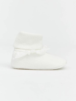 LC Waikiki Kız Bebek Çoraplı Ev Ayakkabısı  (S6)