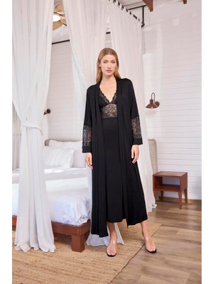 MOTTO10 Butik Göğüs ve Sırt Dekolteli Dantelli Sabahlık Takımı