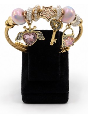 Pangu Kalp, Anahtar ve Kilit Figürlü Altın Renk Çelik Charm Bileklik