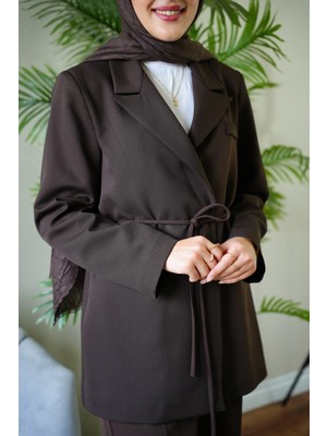 Gamze Özkurt Kuşaklı Kruvaze Ceket