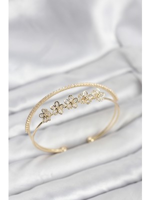 Net Damla Çiçek Model Pirinç Gold Renk Kadın Bileklik