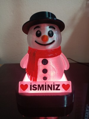 3D Dönüşüm Atölyesi Kişiye Özel Hediyelik Isimli Kardan Adam Dekoratif LED Lamba - Adaptörlü - Pembe Işıklı