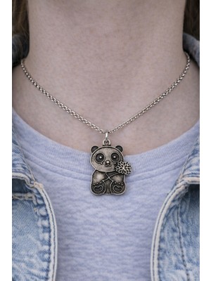 Herşey Nota Lucky Panda Charm – Çiçek Detaylı Panda Figürlü Gümüş Renk Unisex Kolye (60 Cm)