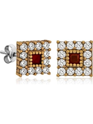 Inure Jewelry Gümüş Otantik Kare Çivili Bayan Küpe