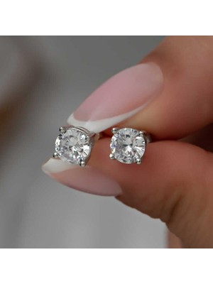 Inure Jewelry ​Gümüş 6 mm Beyaz Zirkon Tek Taş Kadın Küpe