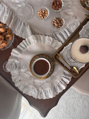 PremiumPort Fisto Fırfırlı Keteni Supla, 35X35 Cm, Şık ve Zarif Dekorasyon Parçası