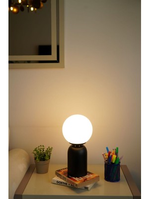 PremiumPort Siyah Ayaklı Beyaz Opal Cam Masa Lambası, Şık ve Zarif Tasarım