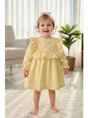 Bertuğ Bebek Dantelli ve Fırfırlı Kabartmalı Krep Sarı Kız Çocuk Bebek Elbise