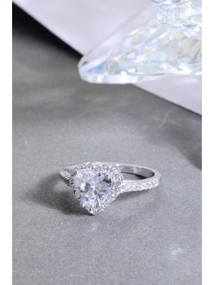 925 Ayar Gümüş Beyaz Taşlı Kalp Yüzük