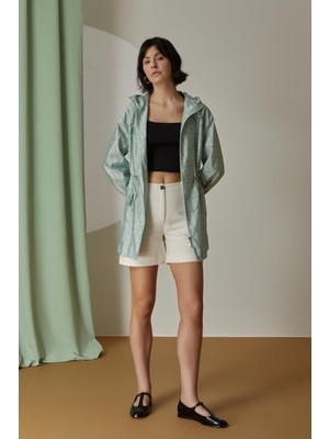 Kadın Yüksek Bel Kısa Boy Düğme Kapama Ekru Şort NAAR12400-EKRU