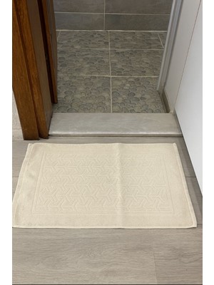 50 x 70 Ebatında %100 Pamuklu Ayak Havlusu