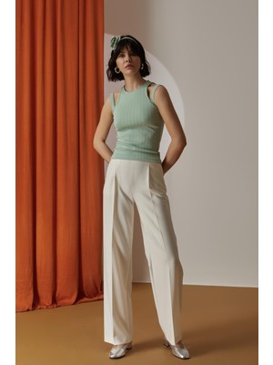 Kadın Yüksek Bel Geniş Paça Düğme Kapama Düz Ekru Pantolon NAAR12213-EKRU