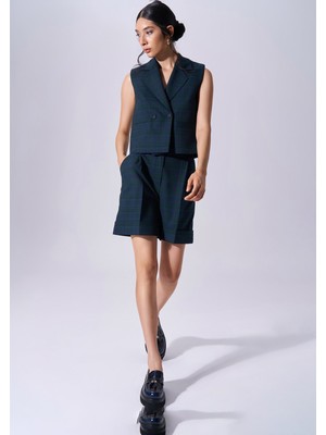 Kadın Kemer Detaylı Yüksek Belli Uzun Yeşil Şort NAAR91404-ORİGİNAL