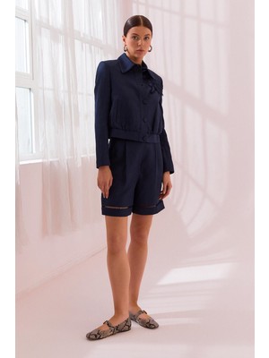 Kadın Yüksek Bel Diz Üstü Boy Cepli Ince Kumaş Lacivert Şort NAAR12409-LACİVERT