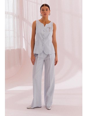 Kadın Düğme Kapama Kolsuz Yaka Kurdale Detaylı Mavi Yelek NAAR12714-MAVİ