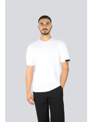 Boss Erkek Regular Fit Yuvarlak Yakalı Kolu Logo Detaylı Kısa Kollu Beyaz T-Shirt 50545901-100
