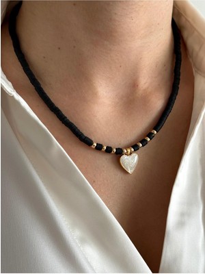 Hercy Beyaz Kalpli Ince Siyah Fimo Kolye