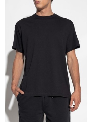 Versace Erkek Normal Kalıp Yuvarlak Yakalı Omzu Logo Şerit Bantlı Kısa Kollu Siyah T-Shirt 79GAHC02CJ01C-899