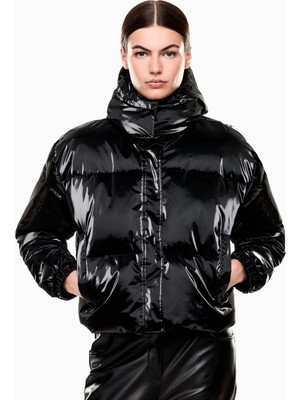 EA7 Kadın Parlak Kumaş Uzun Kol Kapüşon Yaka Şişme Cep Detay Siyah Ceket 7W000808 AF14805-UC001