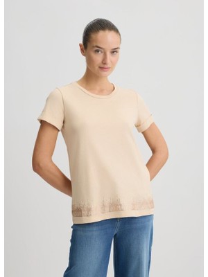 Liu Jo Kadın Regular Fit %100 Pamuklu Göğsü Logolu Yuvarlak Yaka Kısa Kollu Bej T-Shirt TA5180JS923-M9250