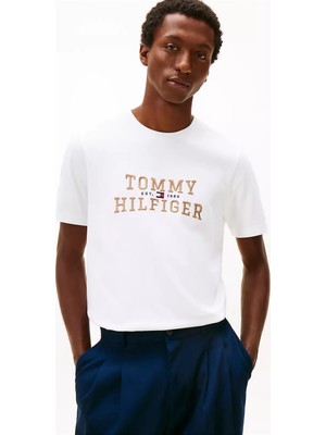 Tommy Hilfiger Erkek Normal Kalıp Logo Kabartmalı Yuvarlak Yakalı Pamuklu Kısa Kollu Beyaz T-Shirt MW0MW42803-YBR