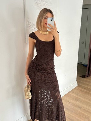 Cemo Kadın  Kısa Kollu Kare Yaka Dantel Dokulu Zarif Balık Form Uzun Elbise