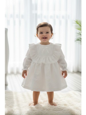 Bertuğ Bebek Dantelli ve Fırfırlı Kabartmalı Krep Beyaz Kız Çocuk Bebek Mevlüt Elbise