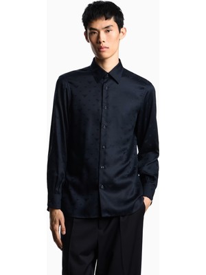 Emporio Armani Erkek Parlak Kumaş Uzun Kol Gömlek Yaka Logo Desenli Lacivert Gömlek EM001537 AF15074-FB322