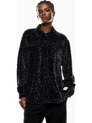 Kadın Çıtçıtlı Manşetler Etek Ucunda Ea7 Logosu Bulunan Yama Siyah Gömlek 7W000666 AF15937-F8121