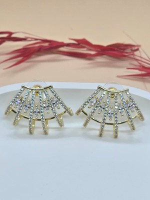 Gold Renk Kıvrımlı Zirkon Taşlı Küpe