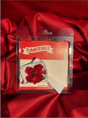 Cherry Kıss Mini Buket | No 4 | Hotflowers Özel Tasarım | Solmayan Çiçek Koleksiyonu