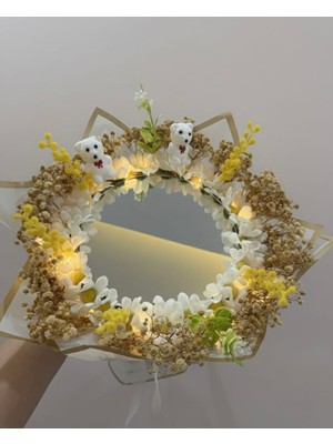 Kamira Kişiye Özel Hediye Işıklı Ayna Buket - Beyaz Papatya ve Cipso Tasarımı