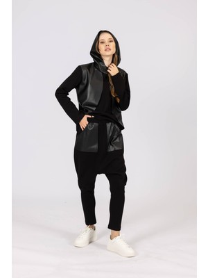 By Özlem Yazan Deri Detaylı Rahat Kesim Şalvar Pantolon