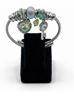 Pangu Yeşil Taş ve Anahtar Detaylı Gümüş Renk Çelik Charm Bileklik