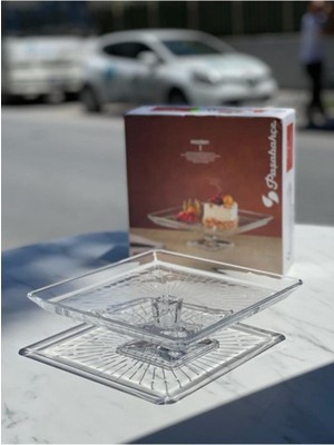 Teknotrust Şık Madlen Ayaklı Kare Sunumluk FMA04996, Zarif ve Pratik Tasarım