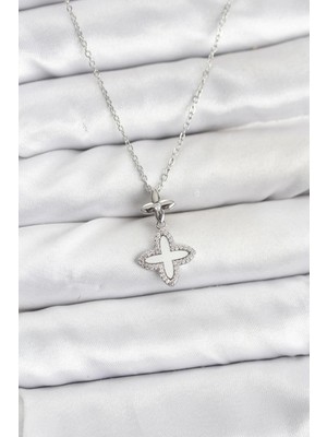 Mercansa 316L Çelik Zincir Gümüş Renk 4 Yapraklı Yonca Model Zirkon Taşlı Kadın Kolye