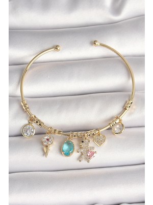 Moresun Buğz Pirinç Gold Renk Sallantı Zirkon Taşlı Ayıcık Figür Kalp Detay Charm Kadın Bileklik