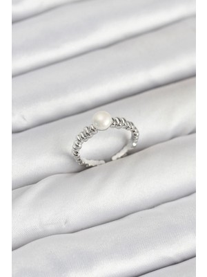 Moresun Buğz Pirinç Gümüş Renk Göbek Inci Model Kadın Yüzük