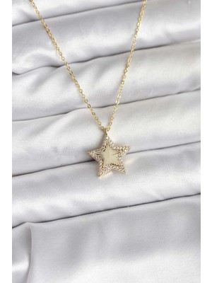 Moresun Buğz Pirinç Gold Renk Zincirli Yıldızlı Model Kadın Kolye
