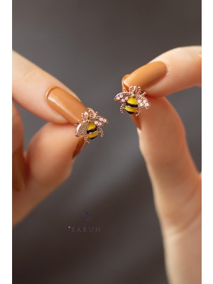 By Barun  Arılı Halka  Küpe  Mineli Beyaz Taşlı Bereket Şans Sembolü 925 Ayar Gümüş Küpe