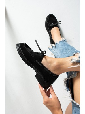 BeBeQ Bernard Siyah Süet Düz Taban Bağcıklı Kadın Babet