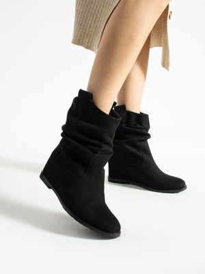 BeBeQ Casey Siyah Süet Dolgu Topuklu Kadın Bot
