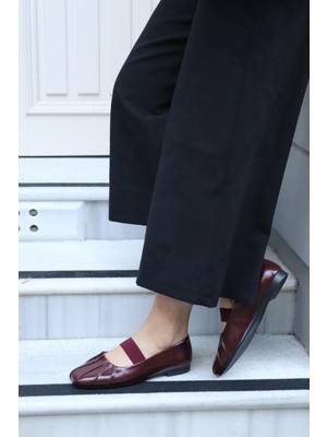 BeBeQ Stena Bordo Büzgülü Yumuşak Lastik Detaylı Kadın Ayakkabı