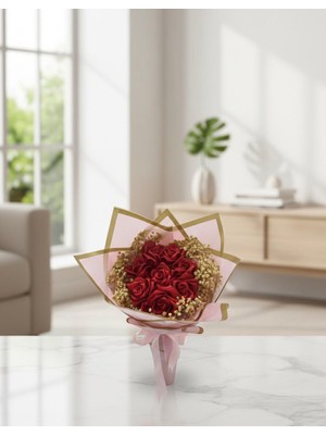Kamira Zarafetin Kırmızı Tonu: El Yapımı Özel Tasarım Gül Buketi