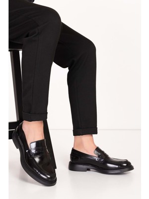 Gondol Erkek Hakiki Deri Hafif Taban Klasik Ayakkabı NY.923 - Siyah Rugan - 39 Siyah Rugan