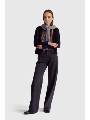 United Colors Of Benetton Siyah Kadın / Kız KDN_%100 Yün Önü Cep Detaylı Düğmeli V Yaka Hırka Model Kodu: ( 11AHD604R700)