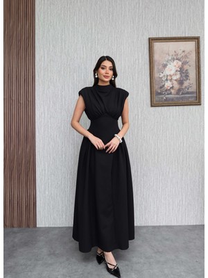 Esra Helvacı Vatkalı Sırt Bağlamalı Sıfır Kol Elbise