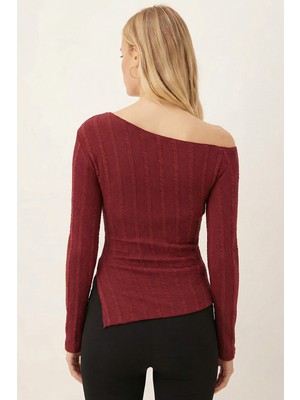 Armonika Kadın Bordo Asimetrik Yaka Yandan Yırtmaçlı Bluz ARM-26K001066