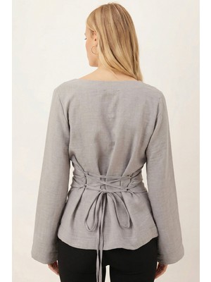 Armonika Kadın Gri Kayık Yaka Yanları Büzgülü Arkası Ip Detaylı Bluz ARM-26K001085
